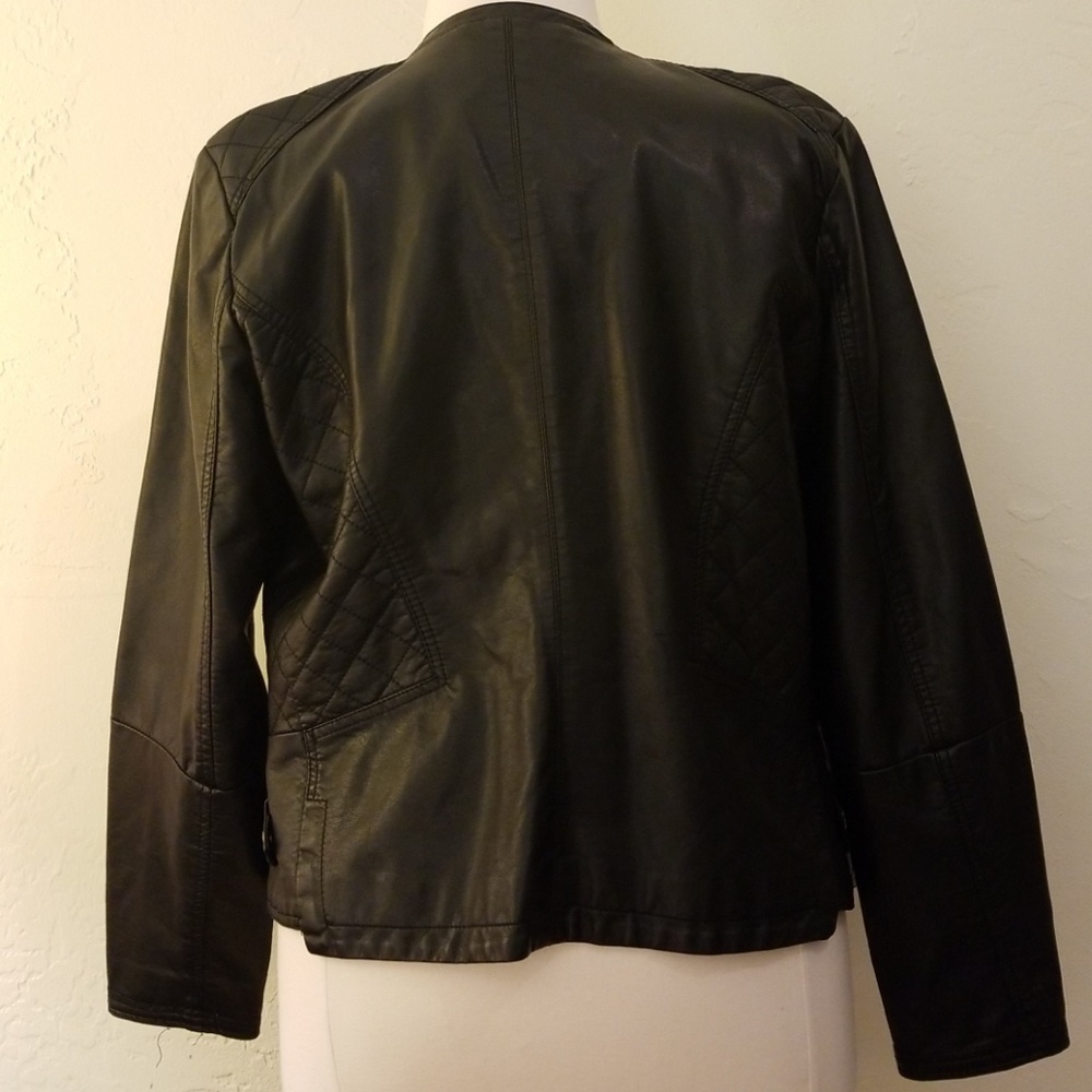 Calvin Klein faux-leather moto jacket plus size - Picture 6 of 8